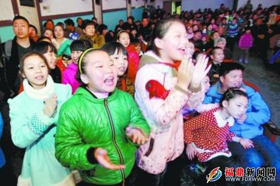 看到自己喜歡的節目獲獎，孩子們歡呼雀躍。.jpg