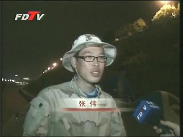 山東青年張偉自行車環游中國抵達福鼎