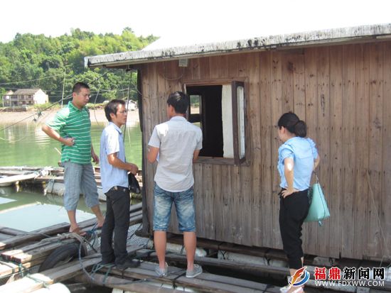 團干上漁排走訪創業青年周世健.JPG