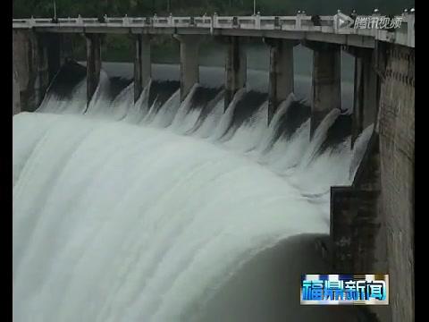 磻溪：桑園水庫溢洪現奇景
