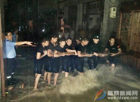 故事1：“要全力以赴解救身處絕境的群眾！”.jpg