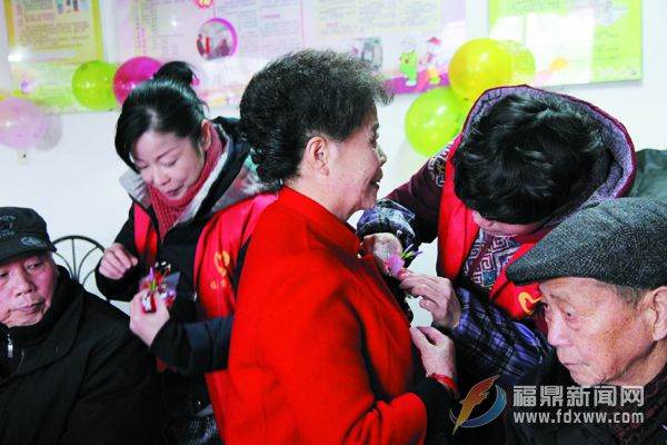 龍山社區 為老人舉辦新春祝壽會