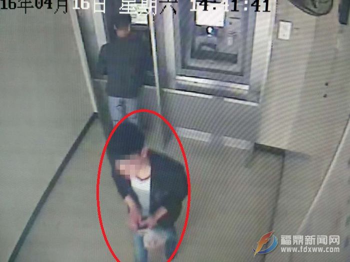 兩小時抓獲盜竊犯 民警提醒不義之財莫伸手.jpg