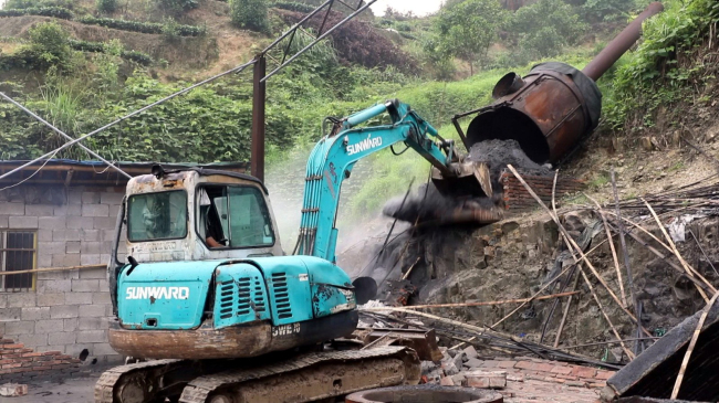 點頭鎮：拆除違章建筑 保護綠水青山