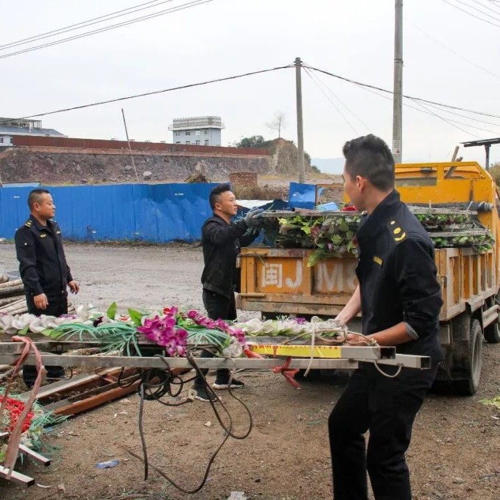 查扣電子花圈，拒絕喪葬陋習！市民朋友們，厚養薄葬樹新風~