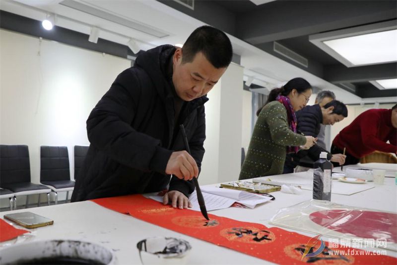 市政協開展“迎新春 送春聯 贈年畫”活動