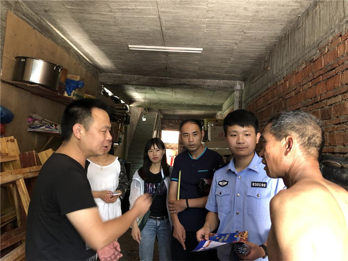 疊石鄉：深入開展“平安疊石”三率入戶宣傳活動
