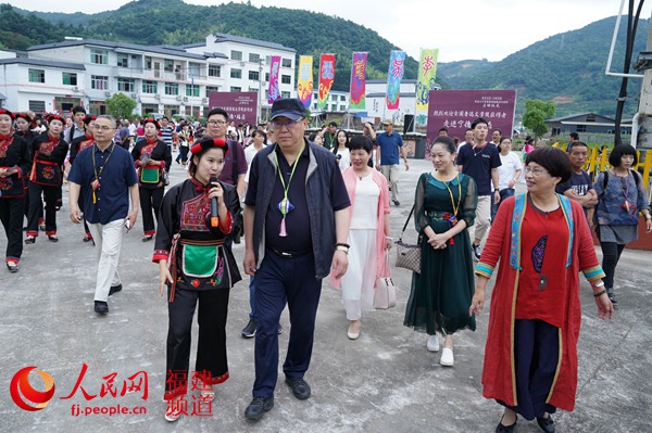 魯迅文學獎作家走進福鼎采風創作
