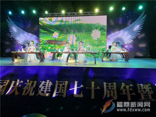 點頭曙光禮儀幼兒園舉辦慶祝建國七十周年暨畢業文藝匯演