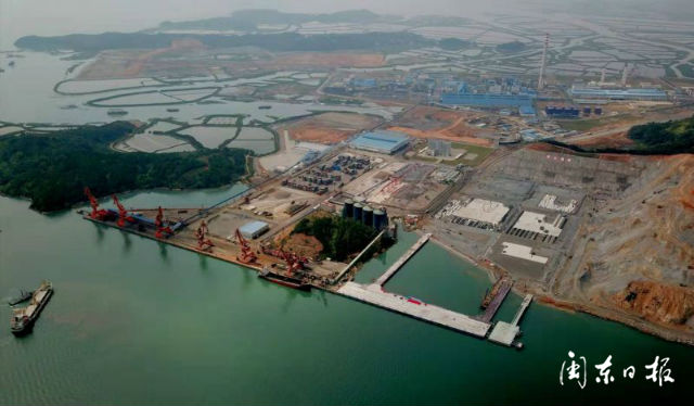 市港務集團在三都澳港區漳灣作業區7號泊位舉行水工主體完工儀式