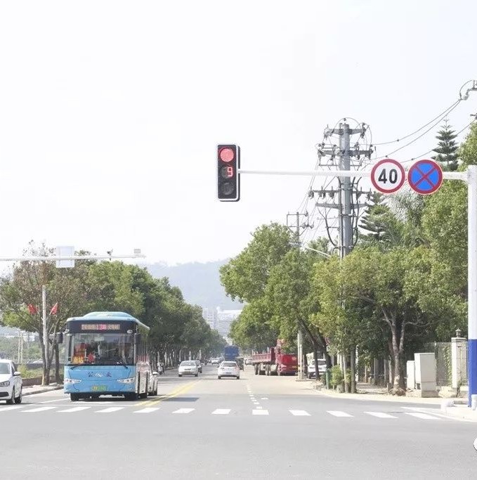 @老司機 市區新增一處交通信號燈，具體位置在……