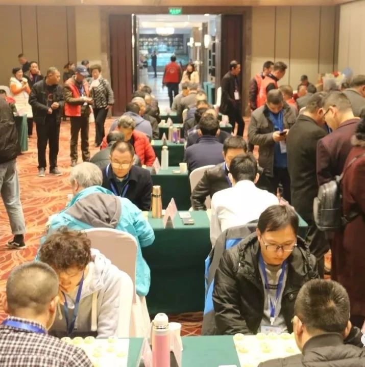 手指放松，戰法無窮，這是福鼎最高規格象棋賽事