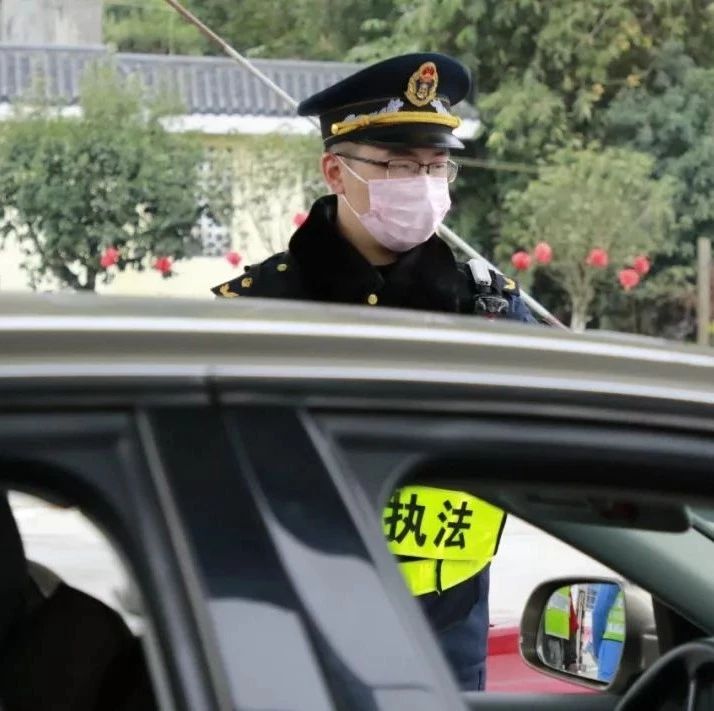 福鼎這位準新郎推遲婚期，堅守一線