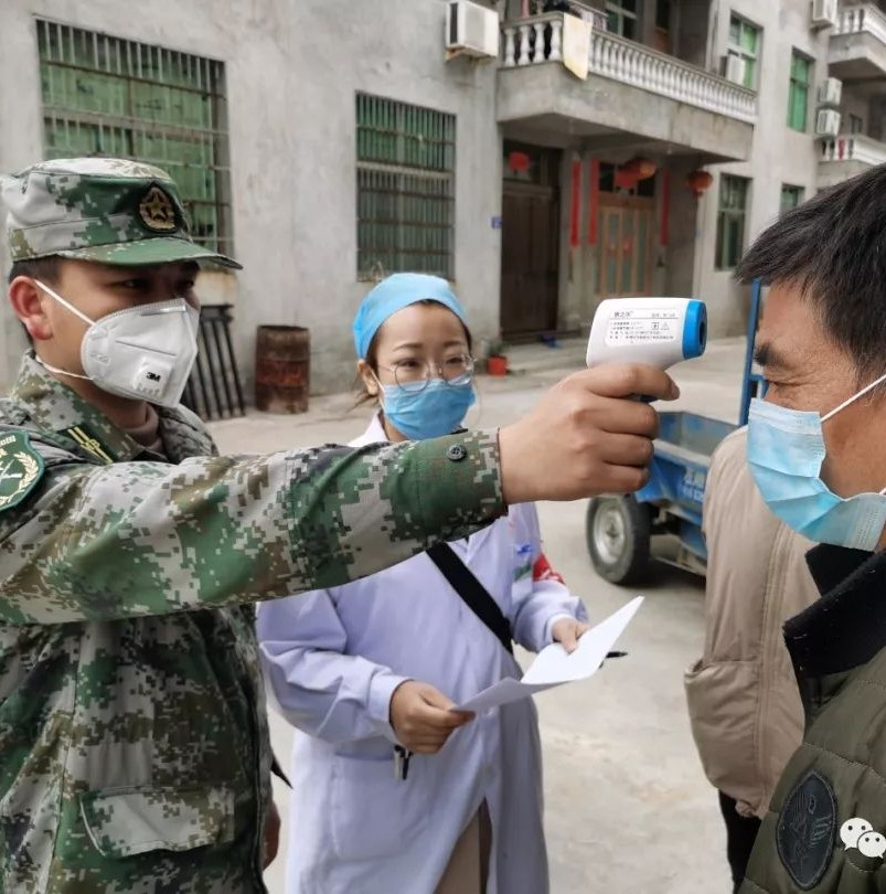 退伍不褪色，他在防疫一線再顯“軍人本色”