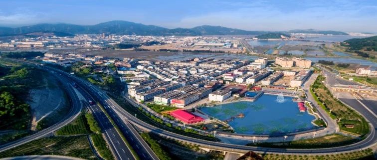 從貧困村邁向“小康建設示范村”，柏洋的身份更“亮”了
