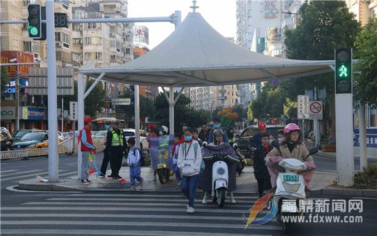 迎“創城” 鑄平安 他們在行動