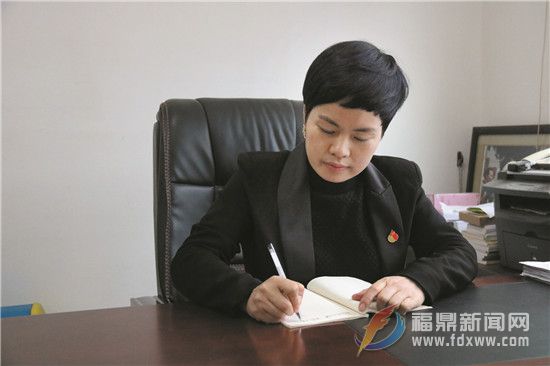 【代表風采】鐘愛雪：發揮代表作用  為民履職盡責