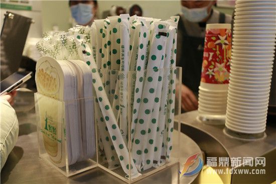 商家響應環保政策 吸管迎來“換裝”