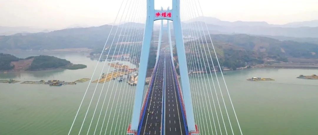 福建省沙埕灣跨海公路通道，一條有亮點的高速！