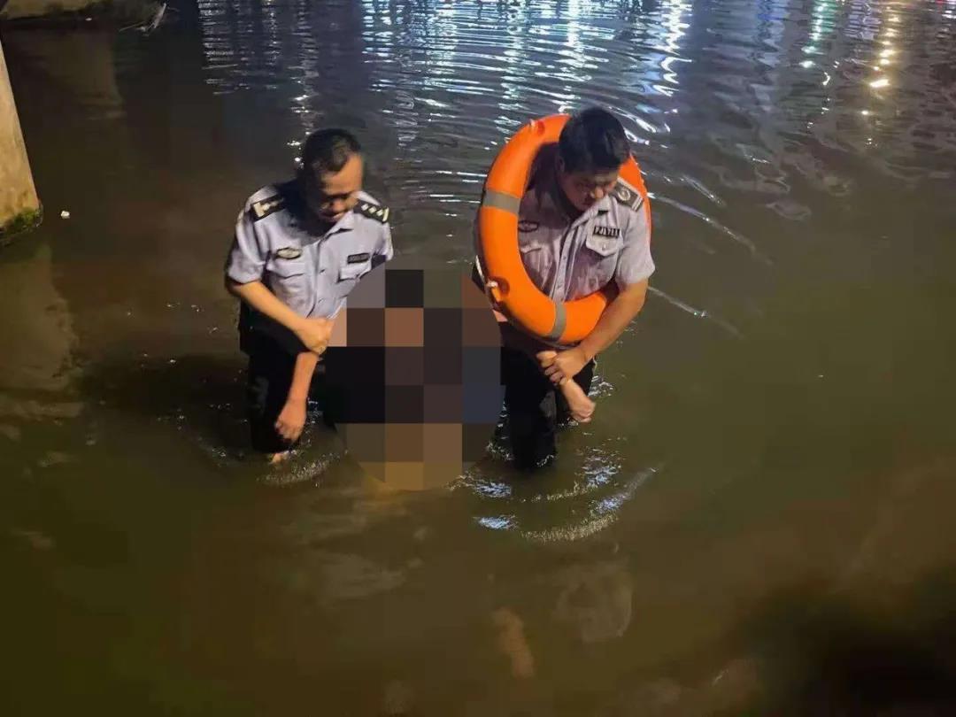 【教育整頓】福鼎一婦女賭氣跳河，民警火速救援！