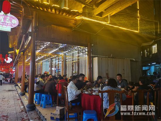 新鮮就是任性！桐城石湖海鮮美食街，靜待你來！