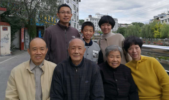 寧德市文明家庭|胡寶平家庭：敬業奉獻 孝老愛親