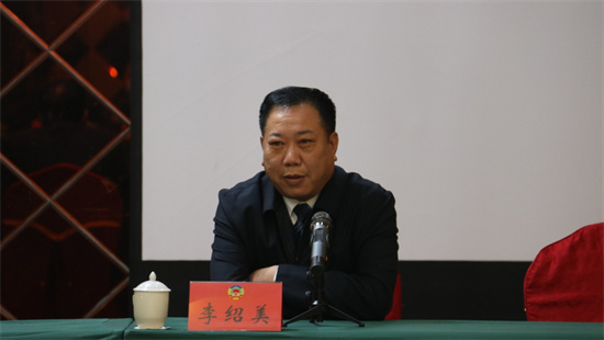 市政協主席李紹美參加委員小組討論