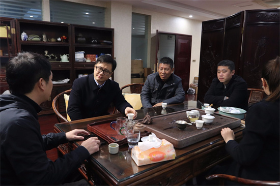 周春海開展節前走訪慰問