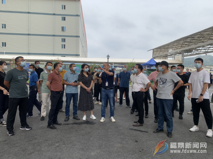 我市開展項目專員（助理）考察重點項目暨機關黨日活動