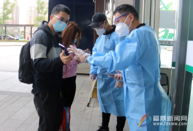 嚴把動車站關口 筑牢疫情防控防線