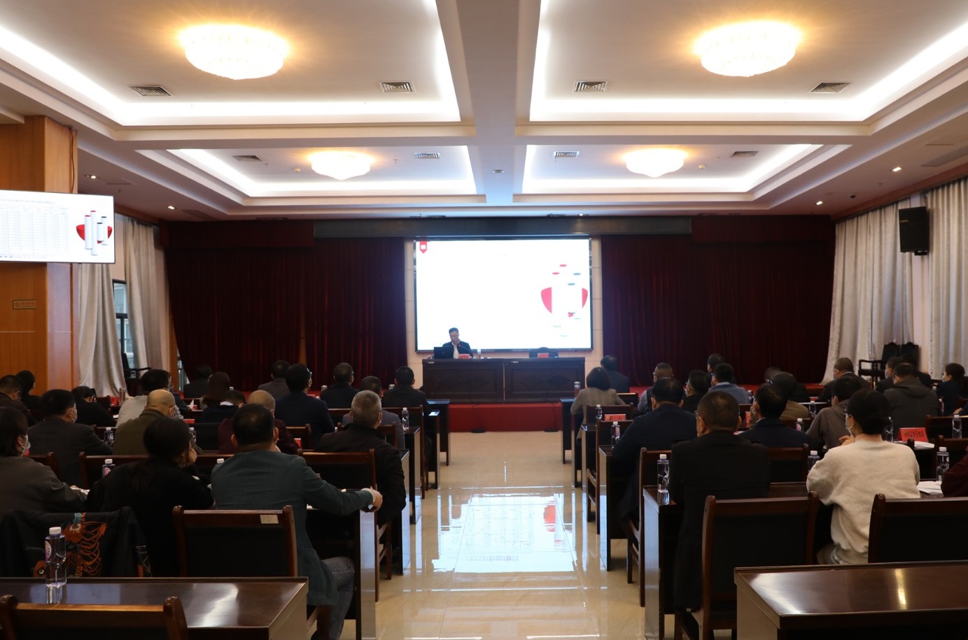 嚴格依法統計 提升服務質效 ——市委理論學習中心組（擴大）學習會召開