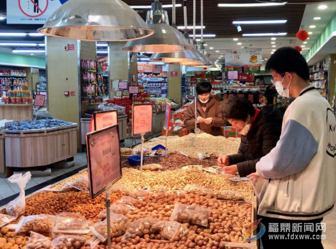 【網絡中國節·春節】春節將至年味濃 市民購置年貨忙