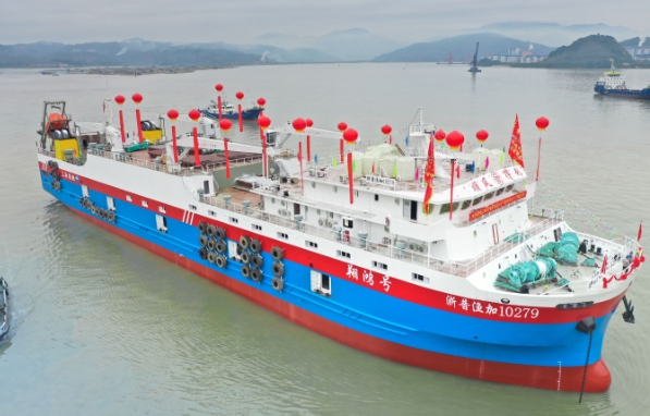 福建立新船舶101米冷藏魚粉加工船吉水