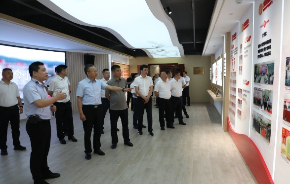湖北省興山縣考察團到我市考察交流